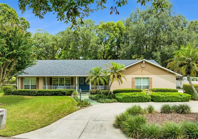 Photo 1 of Sale Pending at 5016 River Lake Rd, Winter Haven, FL 33884 | MLS# P4939731 | Listing updated on 2026-09-14