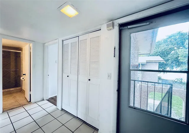 Photo 3 of Condo for sale at 1180 Paseo Del Mar #C, Casselberry, FL 32707 | MLS# G5117192 | Listing updated on 2026-09-17