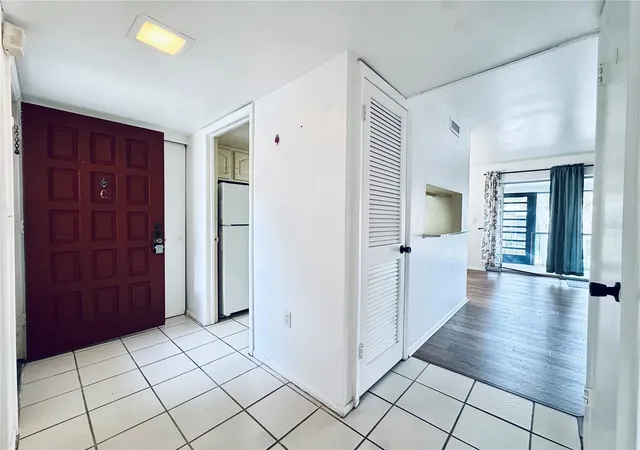 Photo 4 of Condo for sale at 1180 Paseo Del Mar #C, Casselberry, FL 32707 | MLS# G5117192 | Listing updated on 2026-09-17