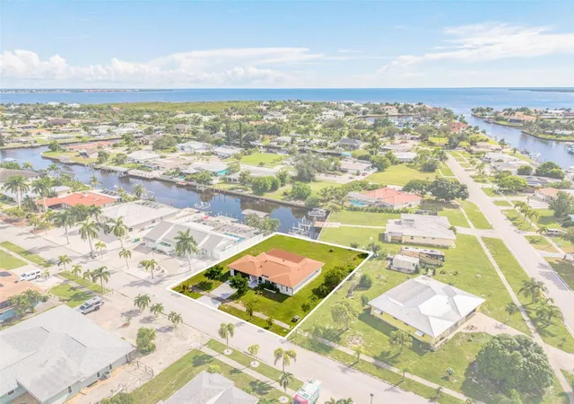 Photo 2 of Single family home for sale at 155 Morgan Ln Se, Port Charlotte, FL 33952 | MLS# C7530159 | Listing updated on 2026-09-14