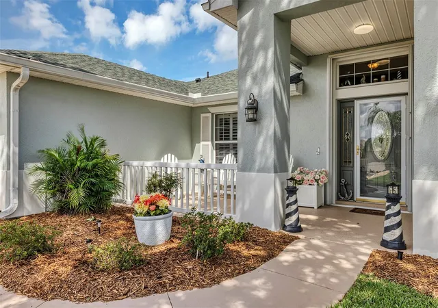 Photo 3 of Sale Pending at 3051 Keel Ct, Tavares, FL 32778 | MLS# V4951020 | Listing updated on 2026-09-14