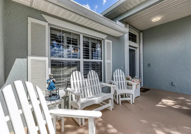 Photo 3 of Sale Pending at 3051 Keel Ct, Tavares, FL 32778 | MLS# V4951020 | Listing updated on 2026-09-14