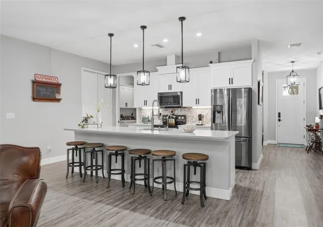 5th image of 7859 40th Avenue N, Saint Petersburg, FL 33709 | MLS# TB8543968