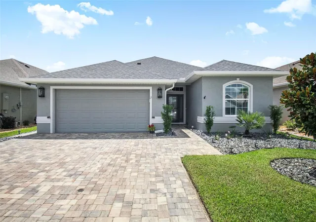 Photo 2 of Single family home for sale at 7 Tideway Trl, Palm Coast, FL 32137 | MLS# FC321095 | Listing updated on 2026-10-28