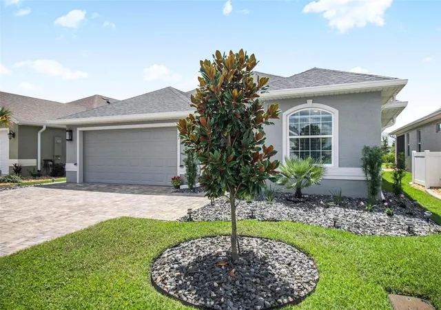 Photo 3 of Single family home for sale at 7 Tideway Trl, Palm Coast, FL 32137 | MLS# FC321095 | Listing updated on 2026-10-28