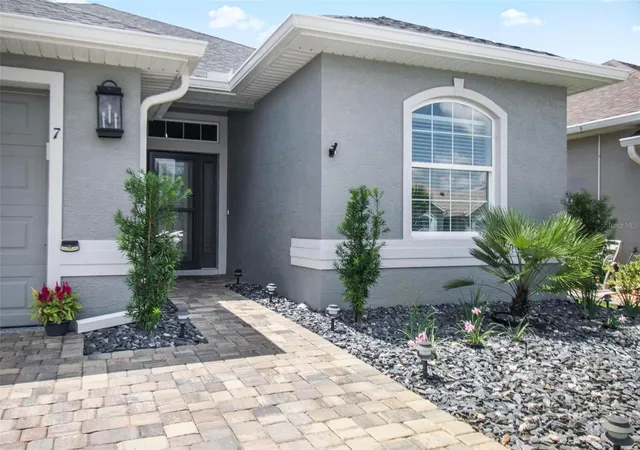 Photo 3 of Single family home for sale at 7 Tideway Trl, Palm Coast, FL 32137 | MLS# FC321095 | Listing updated on 2026-10-28