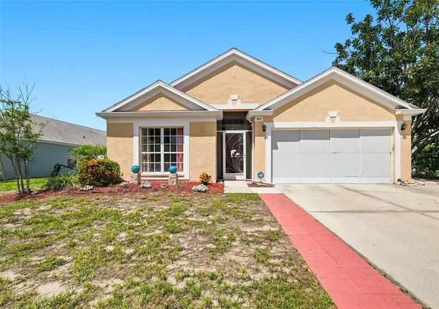 Photo 1 of Single family home for sale at 207 Lakeway Ln, Apollo Beach, FL 33572 | MLS# TB8543983 | Listing updated on 2026-09-01