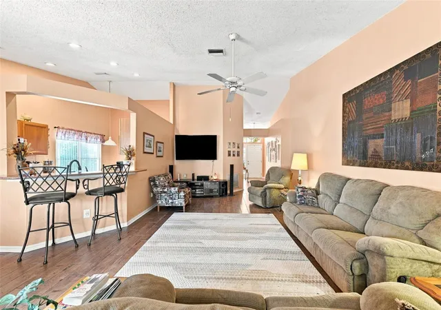 Photo 3 of Single family home for sale at 207 Lakeway Ln, Apollo Beach, FL 33572 | MLS# TB8543983 | Listing updated on 2026-09-01