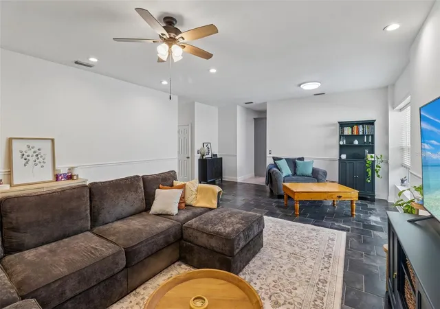 Photo 3 of Single family home for sale at 1892 White Ave, Orlando, FL 32806 | MLS# O6437808 | Listing updated on 2026-09-15