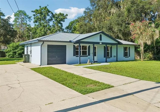 Photo 3 of Single family home for sale at 417 W Hunt Ave, Bushnell, FL 33513 | MLS# G5117198 | Listing updated on 2026-09-24