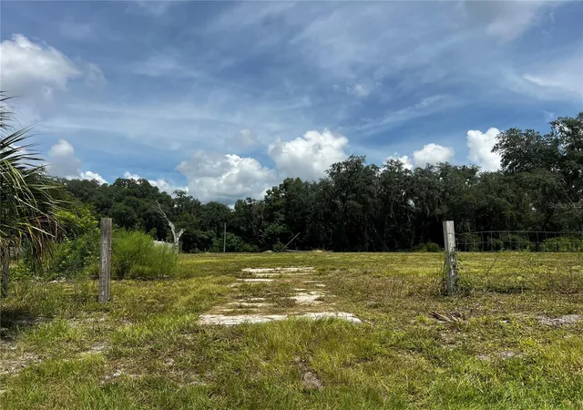 Photo 1 of Land for sale at 106 Planet Dr, Crescent City, FL 32112 | MLS# FC321098 | Listing updated on 2026-09-01
