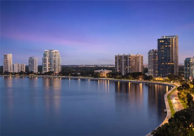 Photo 2 of Condo for sale at 2413 Bayshore Blvd #1605, Tampa, FL 33629 | MLS# TB8544003 | Listing updated on 2026-09-29