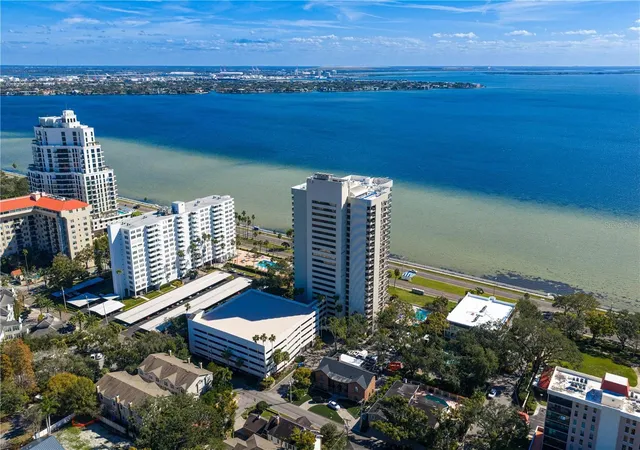 Photo 4 of Condo for sale at 2413 Bayshore Blvd #1605, Tampa, FL 33629 | MLS# TB8544003 | Listing updated on 2026-09-29