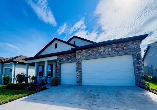 Photo 3 of Single family home for sale at 11753 June Briar Loop, San Antonio, FL 33576 | MLS# O6437818 | Listing updated on 2026-09-29