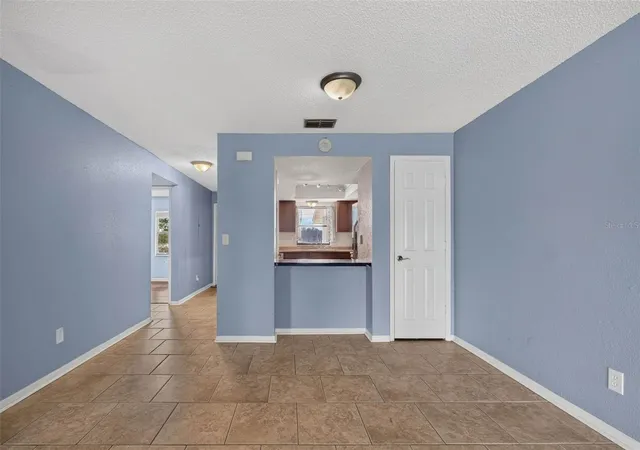 Listing Photo 4 - Condo for sale in building located at 6301 58Th St N, Pinellas Park, FL 33781 - Unit #806