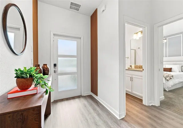 Photo 3 of Townhouse for sale at 880 Pebble Beach Dr, Davenport, FL 33896 | MLS# O6437836 | Listing updated on 2026-09-01