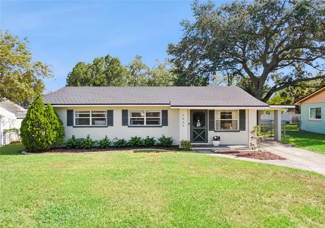 Photo 1 of Single family home for sale at 1639 Skinner St, Lakeland, FL 33801 | MLS# O6437844 | Listing updated on 2026-09-05