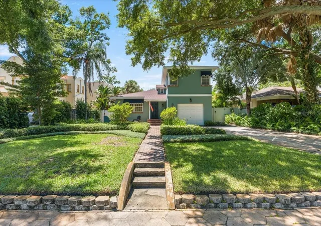 Photo 3 of Single family home for sale at 3528 Foster Hl Dr N, Saint Petersburg, FL 33704 | MLS# TB8544042 | Listing updated on 2026-10-21