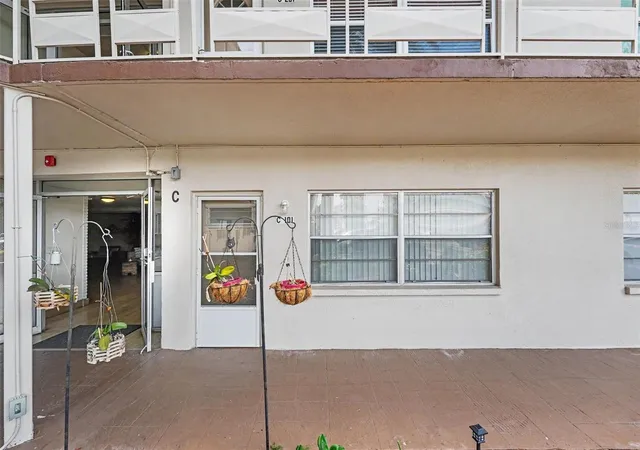 2nd image of 5530 80th Street N #C101, Saint Petersburg, FL 33709 | MLS# TB8544043
