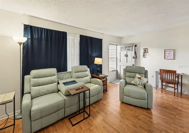 4th image of 5530 80th Street N #C101, Saint Petersburg, FL 33709 | MLS# TB8544043