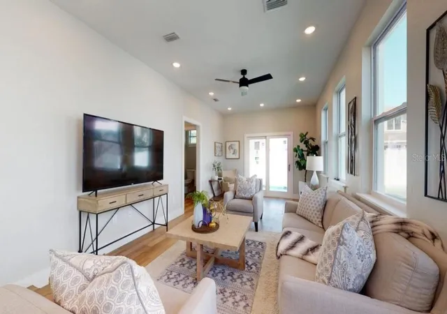 4th image of 5113 12th Avenue N, Saint Petersburg, FL 33710 | MLS# TB8544044