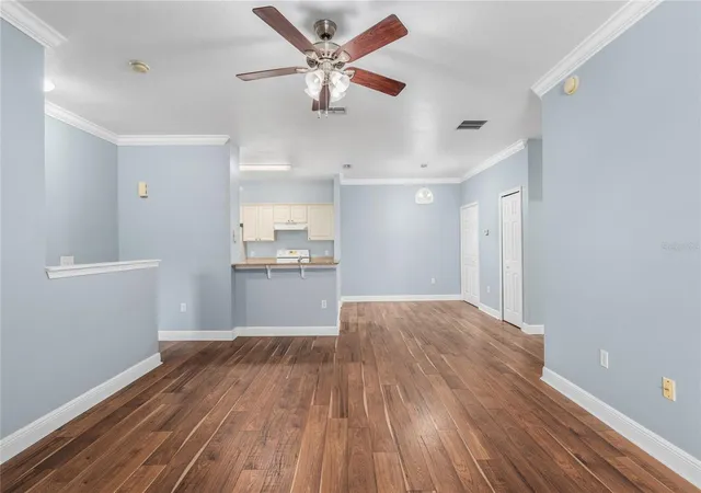Listing Photo 5 - Condo for sale in building located at 1315 Eastern Pecan Pl, Winter Garden, FL 34787 - Unit #202
