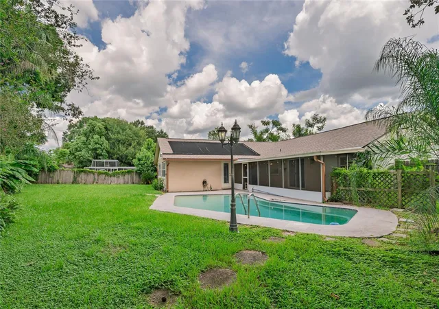Photo 2 of Single family home for sale at 812 Woodside Rd, Maitland, FL 32751 | MLS# O6437858 | Listing updated on 2026-09-18