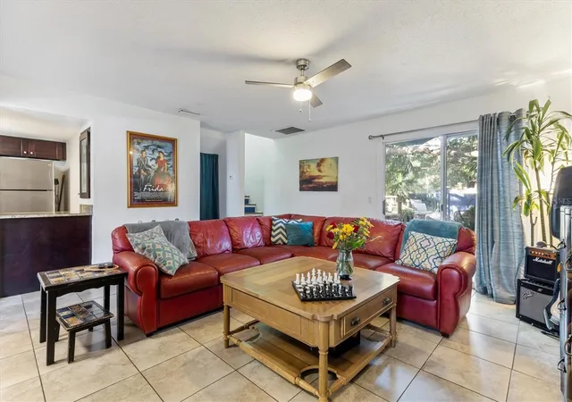 Photo 4 of Townhouse for sale at 903 Byron Ln, Sarasota, FL 34243 | MLS# A4704581 | Listing updated on 2026-09-01