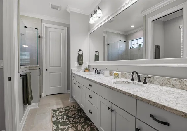Photo 4 of Single family home for sale at 7953 Lake James Blvd, Lakeland, FL 33810 | MLS# L4964699 | Listing updated on 2026-10-05