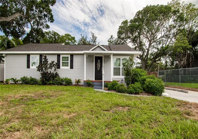 Photo 1 of Single family home for sale at 4710 W Price Ave, Tampa, FL 33611 | MLS# TB8544051 | Listing updated on 2026-09-13