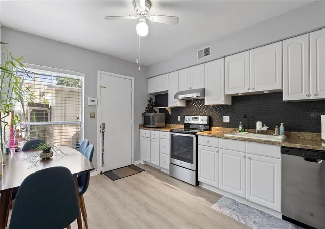 Photo 3 of Townhouse for sale at 4227 La Palma Ct, Tampa, FL 33611 | MLS# TB8544054 | Listing updated on 2026-09-02