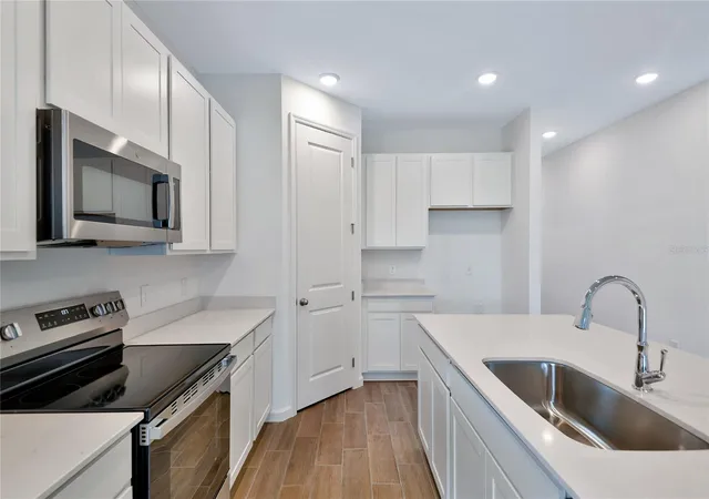 Photo 4 of Single family home for sale at 5315 Mickey Ave, Lake Wales, FL | MLS# S5156652 | Listing updated on 2026-09-20