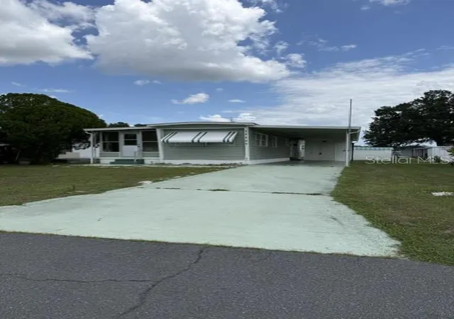 Photo 2 of Manufactured home for sale at 39507 Rockford Ave, Zephyrhills, FL 33542 | MLS# TB8544058 | Listing updated on 2026-09-02