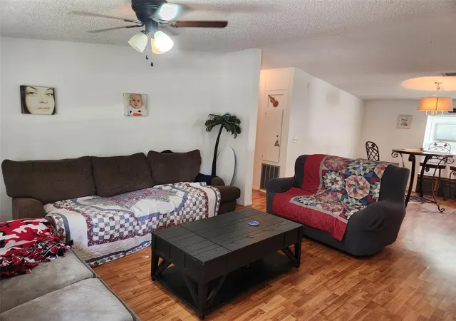 Photo 4 of Manufactured home for sale at 169 NE 166 Court, Silver Springs, FL 34488 | MLS# OM731406 | Listing updated on 2026-09-19