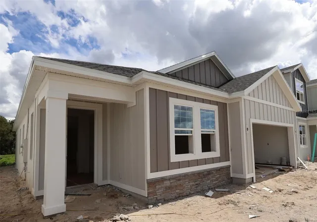 Photo 3 of Single family home for sale at 2867 Sweetgrass Ln, Zellwood, FL 32798 | MLS# O6437896 | Listing updated on 2026-10-01