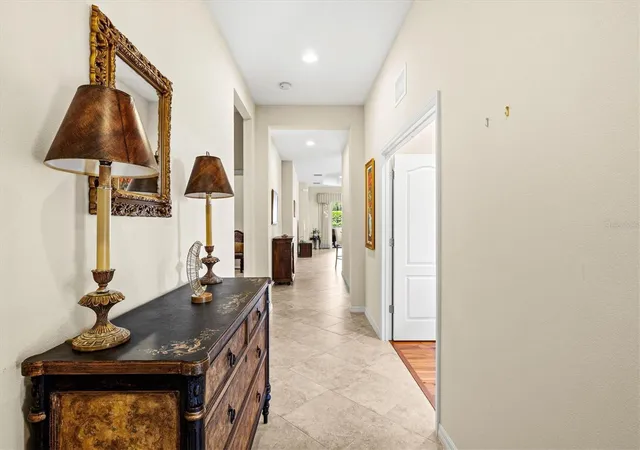Photo 4 of Single family home for sale at 7118 Westhill Ct, Lakewood Ranch, FL 34202 | MLS# A4704596 | Listing updated on 2026-10-08