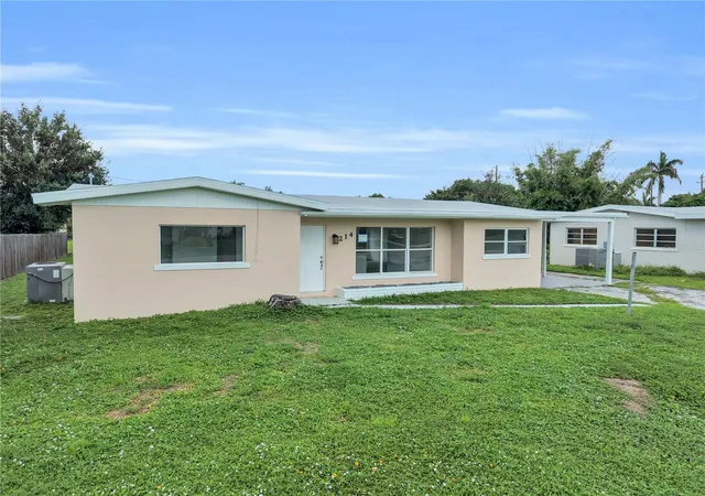Photo 1 of Single family home for sale at 214 W Grace St, Punta Gorda, FL 33950 | MLS# C7530183 | Listing updated on 2026-10-05