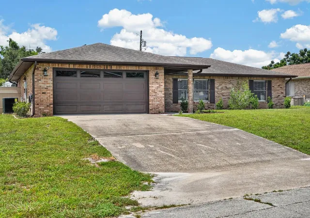 Photo 3 of Single family home for sale at 2114 El Campo Ave, Deltona, FL 32725 | MLS# FC321109 | Listing updated on 2026-09-06