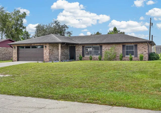 Photo 4 of Single family home for sale at 2114 El Campo Ave, Deltona, FL 32725 | MLS# FC321109 | Listing updated on 2026-09-06