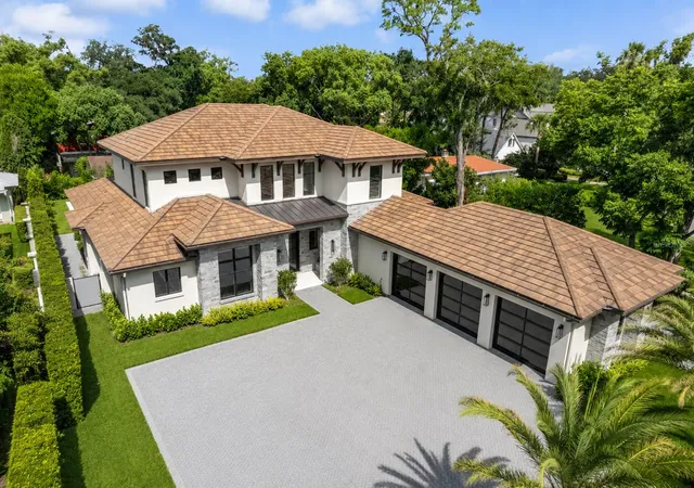 Photo 1 of Mansion for sale at 901 Golfview Ter, Winter Park, FL 32789 | MLS# O6437917 | Listing updated on 2026-09-18