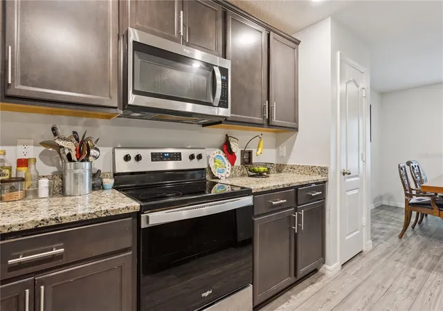 Photo 3 of Single family home for sale at 1063 Lake Arbor Ct, Tavares, FL 32778 | MLS# O6437919 | Listing updated on 2026-09-01
