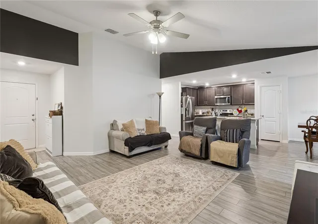 Photo 3 of Single family home for sale at 1063 Lake Arbor Ct, Tavares, FL 32778 | MLS# O6437919 | Listing updated on 2026-09-01