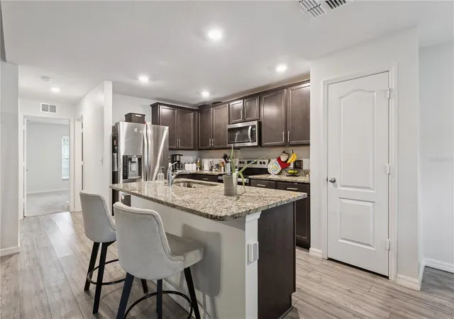 Photo 4 of Single family home for sale at 1063 Lake Arbor Ct, Tavares, FL 32778 | MLS# O6437919 | Listing updated on 2026-09-01