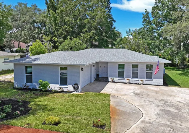 Photo 1 of Single family home for sale at 1131 Lancer Ln, Tarpon Springs, FL 34689 | MLS# TB8544111 | Listing updated on 2026-09-13