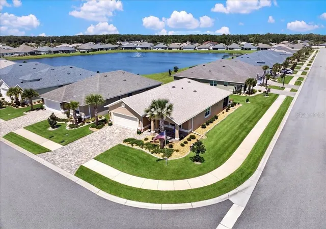 Photo 2 of Single family home for sale at 2 Tideway Trl, Palm Coast, FL 32137 | MLS# FC321111 | Listing updated on 2026-10-13