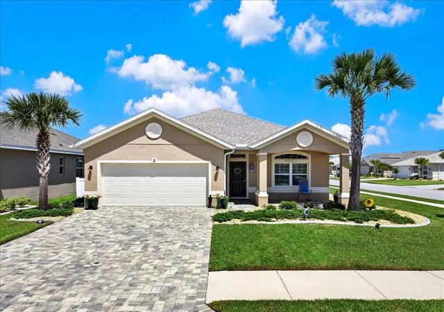 Photo 3 of Single family home for sale at 2 Tideway Trl, Palm Coast, FL 32137 | MLS# FC321111 | Listing updated on 2026-10-13