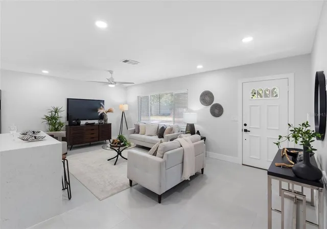 5th image of 1601 Hardwood Dr, Clearwater, FL 33756 | MLS# TB8544112