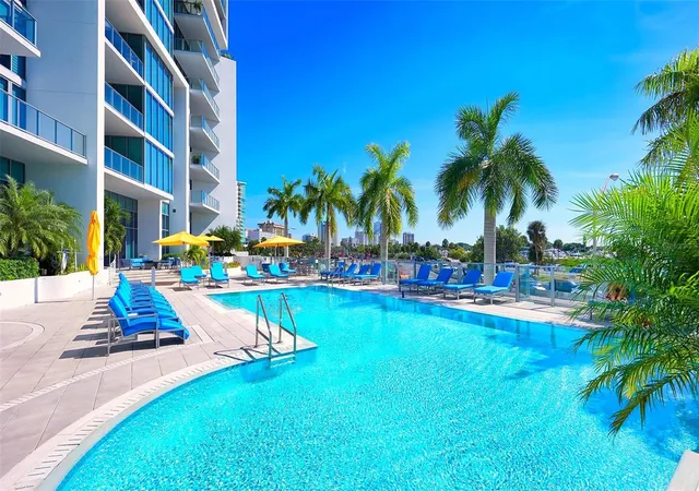 Photo 4 of Condo for sale at 1155 N Gulfstream Ave #1105, Sarasota, FL 34236 | MLS# A4704615 | Listing updated on 2026-09-18