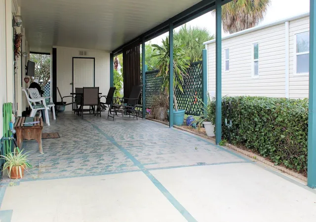 Photo 2 of Manufactured home for sale at 802 Date Palm St, Largo, FL 33778 | MLS# TB8544129 | Listing updated on 2026-09-02