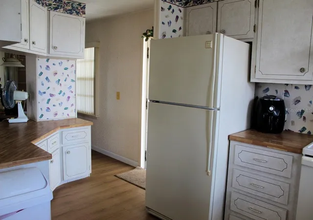 Photo 4 of Manufactured home for sale at 802 Date Palm St, Largo, FL 33778 | MLS# TB8544129 | Listing updated on 2026-09-02